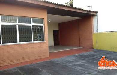 Imagem: O depósito possui 5 Vagas na garagem, 627m² de Área e está