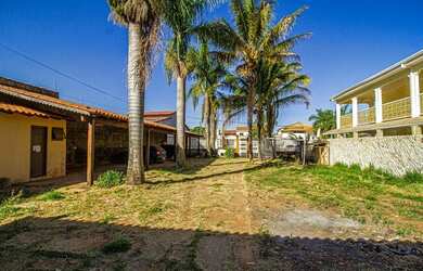 Imagem: A casa em condomínio possui 4 Dormitórios, 4 Banheiros, 5