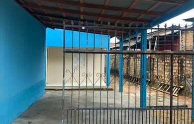 Imagem: A casa possui 3 Dormitórios, 1 Banheiro, 1 Vaga na garagem