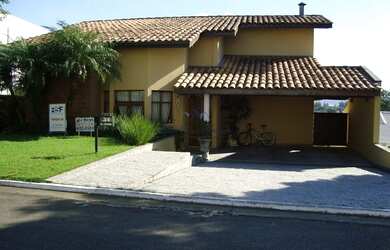 Imagem: A casa em condomínio possui 3 Dormitórios, 5 Banheiros, 2