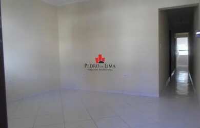 Imagem: A casa possui 3 Dormitórios, 3 Banheiros e 140m² de Área