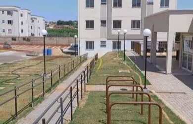 Imagem: O apartamento possui 2 Dormitórios, 1 Banheiro, 1 Vaga na garagem