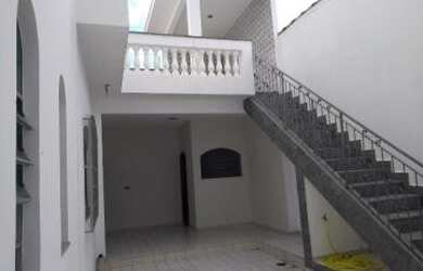 Imagem: A casa possui 3 Dormitórios, 2 Banheiros, 1 Vaga na garagem