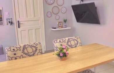 Imagem: A casa possui 2 Dormitórios, 1 Banheiro, 1 Vaga na garagem