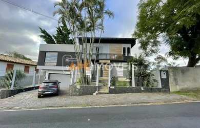 Imagem: A casa possui 3 Dormitórios, 1 Banheiro e 317m² de Área e