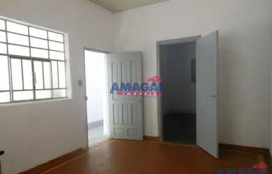 Imagem: A casa possui 1 Dormitório, 1 Banheiro, 80m² de Área e está