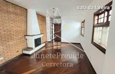 Imagem: A casa em condomínio possui 3 Dormitórios, 4 Banheiros, 4