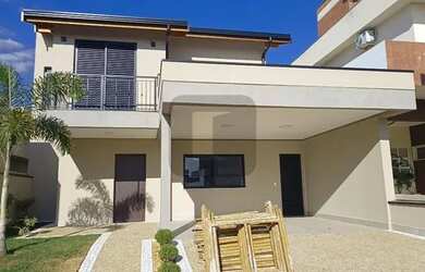 Imagem: A casa em condomínio possui 3 Dormitórios, 3 Banheiros, 4