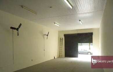 Imagem: O depósito possui 2 Vagas na garagem, 110m² de Área e está