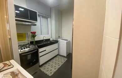 Imagem: O apartamento possui 1 Dormitório, 1 Banheiro, 1 Vaga na garagem