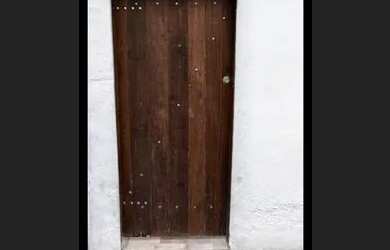 Imagem: A casa possui 2 Dormitórios, 1 Banheiro e está localizado