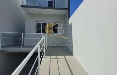 Imagem: A casa possui 3 Dormitórios, 3 Banheiros, 5 Vagas na garagem