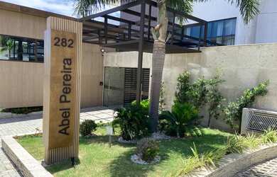 Imagem: O apartamento possui 4 Dormitórios, 5 Banheiros, 4 Vagas na