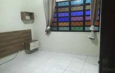 Imagem 3: Casa no São Jorge. Piscina, 100m² de Área, 2 Vagas na garageme3 Dormitórios