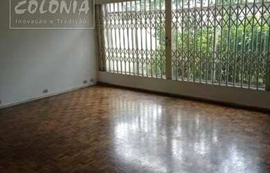 Imagem: A casa possui 3 Dormitórios, 3 Banheiros, 5 Vagas na garagem