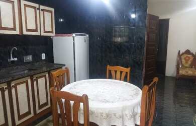 Imagem: A casa possui 1 Dormitório, 1 Banheiro, 60m² de Área e está