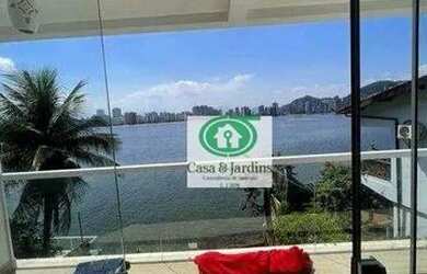 Imagem: A casa possui 3 Dormitórios, 4 Banheiros, 4 Vagas na garagem