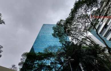 Imagem: O depósito possui 5 Vagas na garagem, 559m² de Área e está