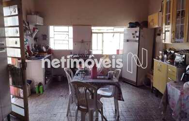 Imagem: A casa possui 2 Dormitórios, 2 Banheiros, 5 Vagas na garagem