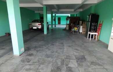 Imagem: A casa possui 5 Dormitórios, 5 Banheiros, 5 Vagas na garagem