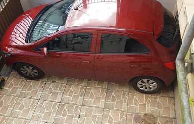 Imagem: A casa possui 3 Dormitórios, 1 Banheiro, 1 Vaga na garagem