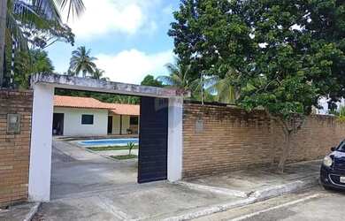 Imagem: A casa possui 3 Dormitórios, 2 Banheiros, 5 Vagas na garagem