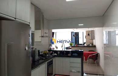 Imagem: A casa possui 3 Dormitórios, 3 Banheiros, 160m² de Área e