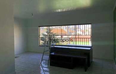 Imagem: A casa possui 5 Dormitórios, 4 Banheiros, 3 Vagas na garagem