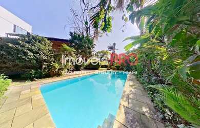 Imagem 2: Magnifica propriedade de 1060m² em rua fechada ao lado do Parque do Ibirapuera