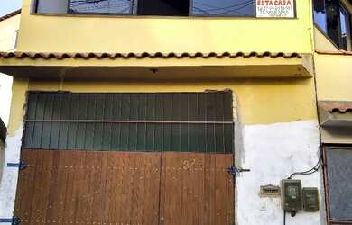 Imagem: A casa possui 2 Dormitórios, 3 Banheiros, 1 Vaga na garagem