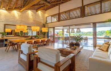 Imagem: A casa possui 5 Dormitórios, 5 Banheiros, 2 Vagas na garagem