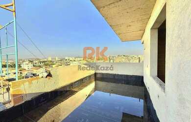 Imagem: O apartamento na cobertura possui 3 Dormitórios, 2 Banheiros