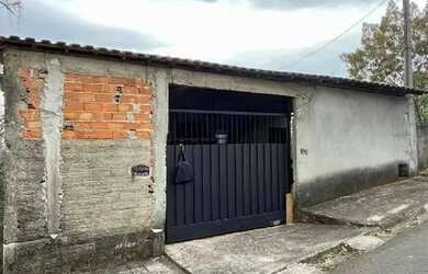 Imagem: A casa possui 1 Dormitório, 1 Banheiro, 416m² de Área e