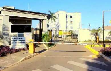 Imagem: O apartamento possui 2 Dormitórios, 1 Banheiro, 1 Vaga na garagem