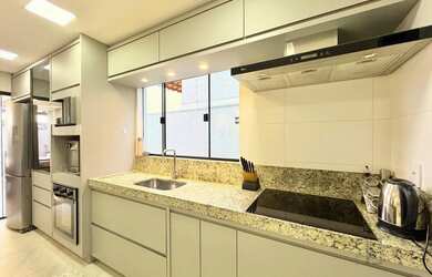 Imagem 9: Sobrado com 3 suítes sendo duas americanas a venda Bairro Jardim Mariliza...