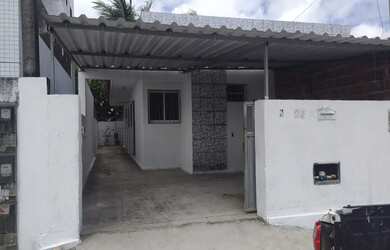 Imagem: A casa possui 2 Dormitórios, 2 Banheiros, 1 Vaga na garagem