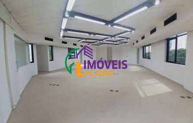 Imagem: O depósito possui 2 Vagas na garagem e 140m² de Área e está