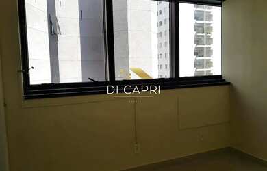 Imagem: O depósito para alugar possui e está localizado em Tatuapé