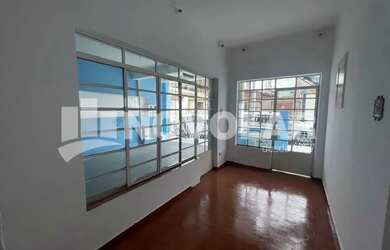 Imagem: O depósito possui 2 Vagas na garagem, 200m² de Área e está