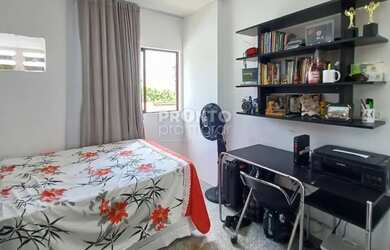 Imagem: O apartamento possui 3 Dormitórios, 1 Banheiro, 1 Vaga na garagem