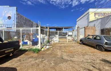 Imagem: O depósito possui 400m² de Área e está localizado em Chácara