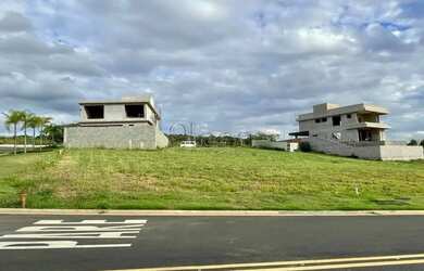 Imagem: O terreno possui 548m² de Área e está localizado em Loteamento