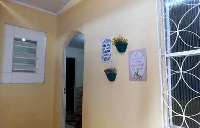 Imagem: A casa à venda possui 1 Dormitório, 1 Banheiro e 40m² de