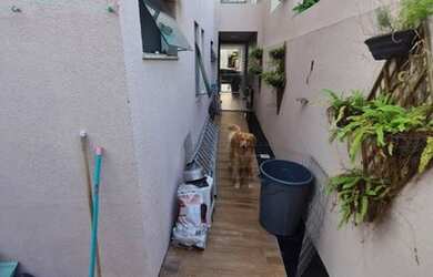 Imagem: A casa em condomínio possui 4 Dormitórios, 5 Banheiros, 2