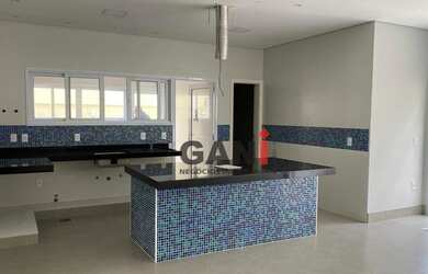 Imagem: A casa em condomínio possui 3 Dormitórios, 4 Banheiros, 4