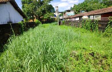 Imagem: O terreno possui 450m² de Área e está localizado em Centro