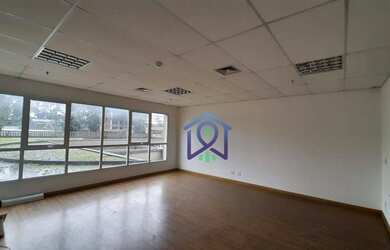 Imagem: O depósito possui 1 Vaga na garagem, 46m² de Área e está