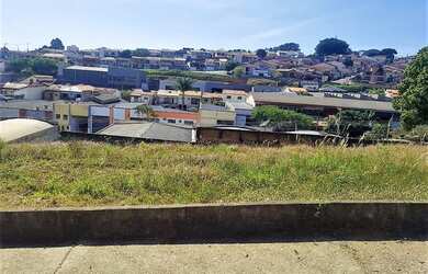Imagem: O terreno possui 300m² de Área e está localizado em Vila