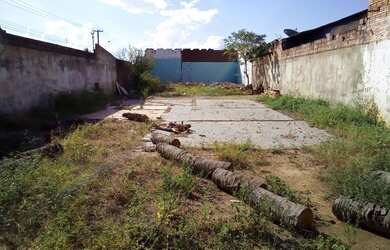 Imagem 1: Terreno de esquina 300m2