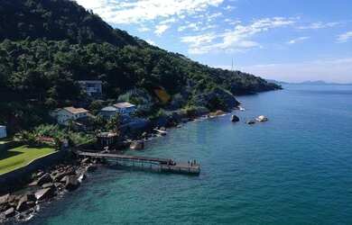 Imagem: O terreno possui 5.600m² de Área e está localizado em Mangaratiba